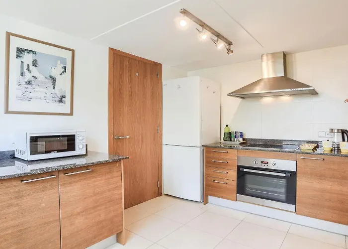 Апартаменти Bellresguard Garden Flat D *