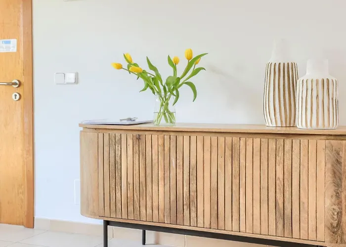 Апартаменти Bellresguard Garden Flat D Порт-де-Польєнса